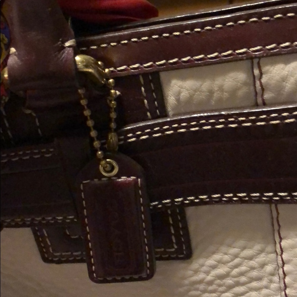 Coach new but no tag on - Picture 2 of 8